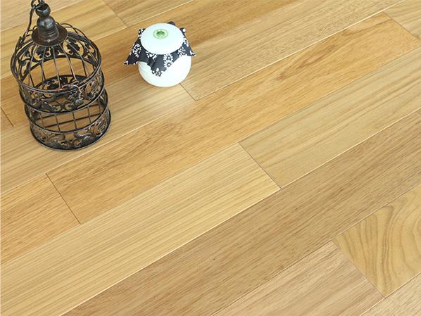 纖皮玉蕊本色實木平麵（miàn）地板